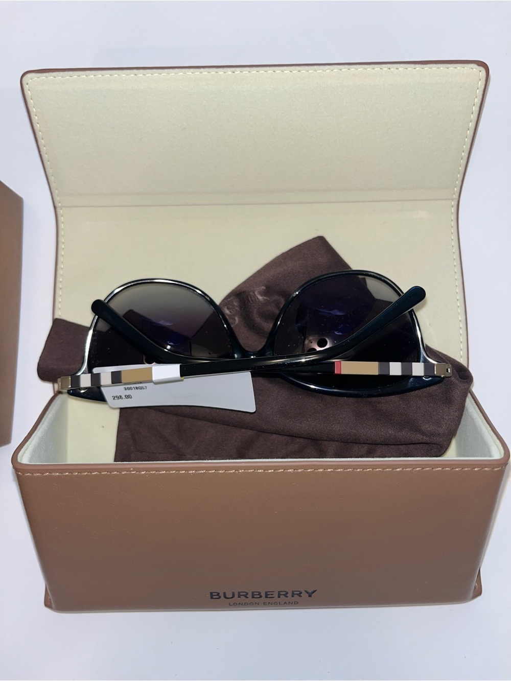NIB Burberry Cat-Eye Sunglasses with Signature Check Temple Accents - BRAND NWT